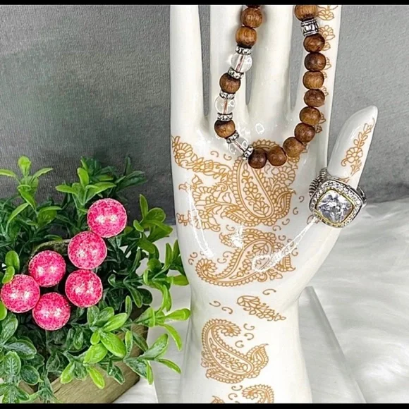 JEWELRY HOLDER Hand Decor Boho Display Tattooed henna hand jewelry display - Picture 7 of 12